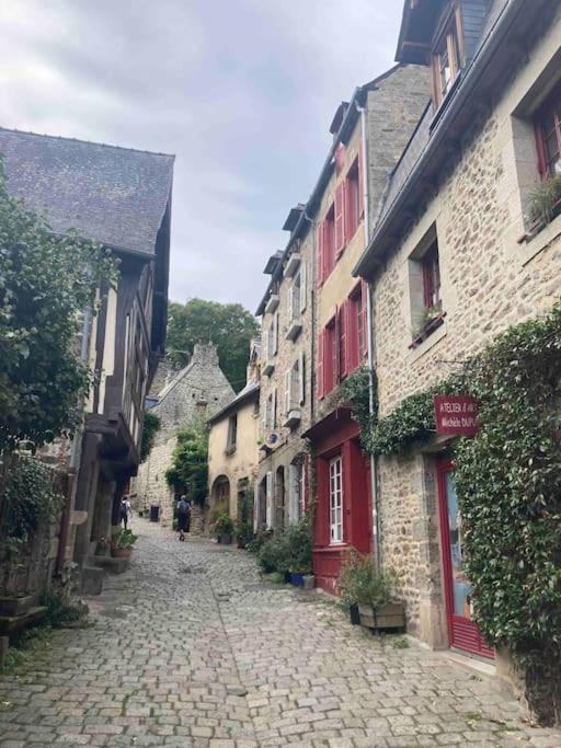 La Belle Consigne - Appartements Dinan Centre Gare Bagian luar foto